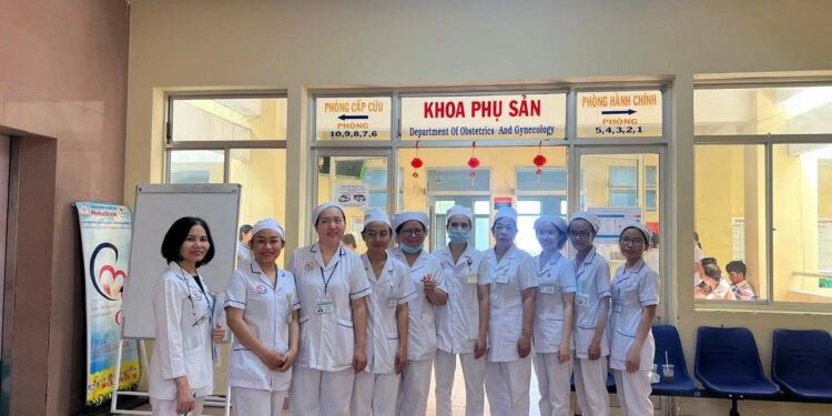 nghề hộ sinh Ngày Quốc tế Hộ sinh 5/5 hộ sinh Bệnh viện Khánh Hòa khoa phụ sản Nha Trang chăm sóc sản phụ và trẻ sơ sinh