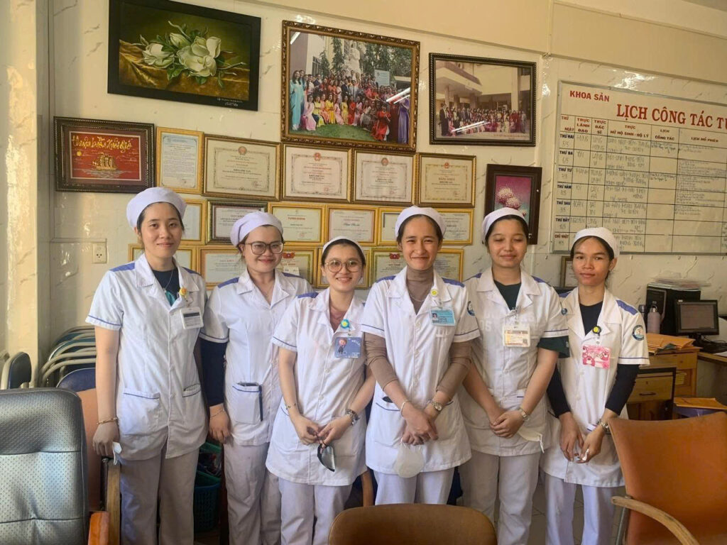 nghề hộ sinh Ngày Quốc tế Hộ sinh 5/5 hộ sinh Bệnh viện Khánh Hòa khoa phụ sản Nha Trang chăm sóc sản phụ và trẻ sơ sinh