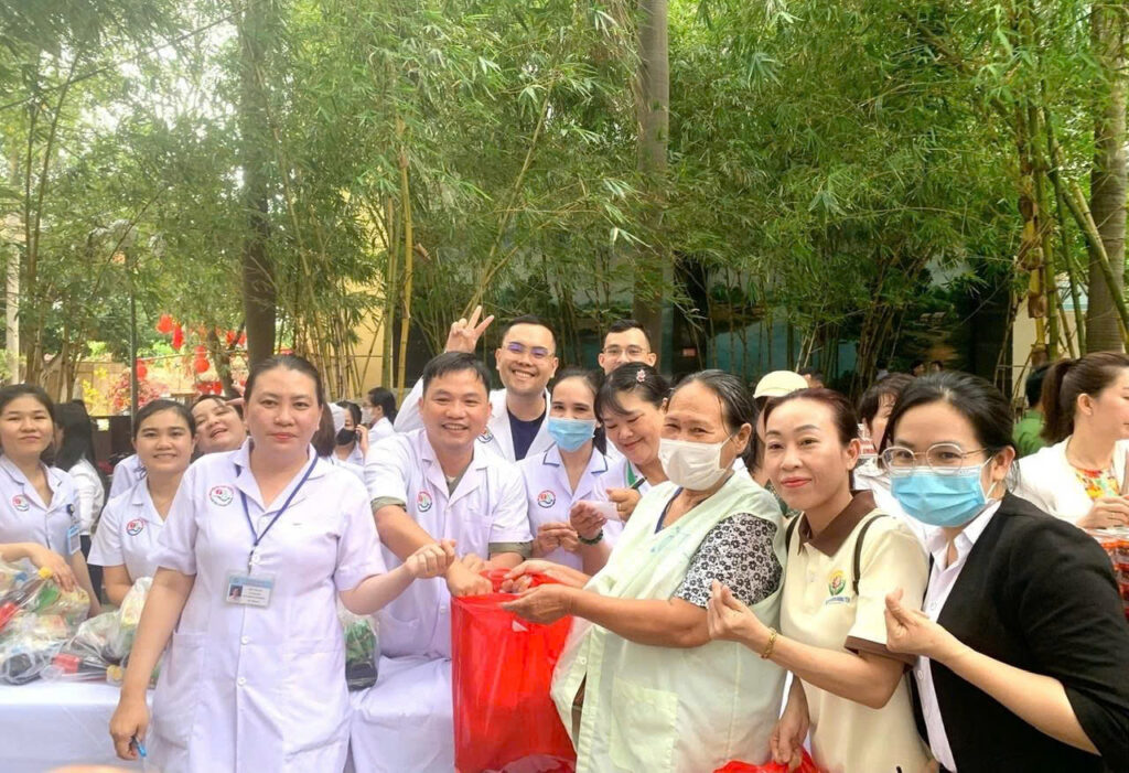 nghề hộ sinh Ngày Quốc tế Hộ sinh 5/5 hộ sinh Bệnh viện Khánh Hòa khoa phụ sản Nha Trang chăm sóc sản phụ và trẻ sơ sinh