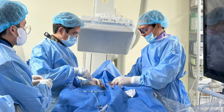 tim bẩm sinh chữa bệnh tim bẩm sinh khám tầm soát tim bẩm sinh Trái tim cho em BVĐK Khánh Hòa