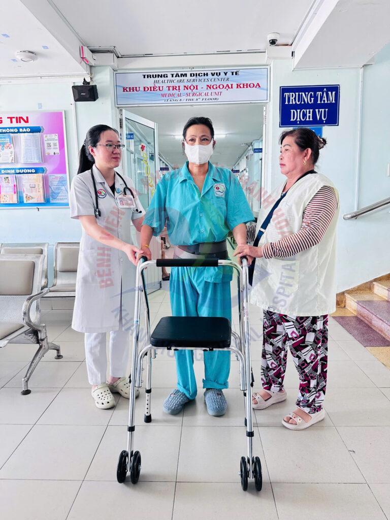 Viêm thân sống Viêm thân sống đĩa đệm loét bàn chân đái tháo đường phẫu thuật cột sống Bệnh viện Đa khoa Khánh Hòa