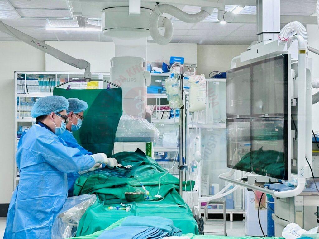Khoa Đột quỵ Đột quỵ cấp lấy huyết khối cơ học tiêu sợi huyết Bệnh viện Đa khoa Khánh Hòa