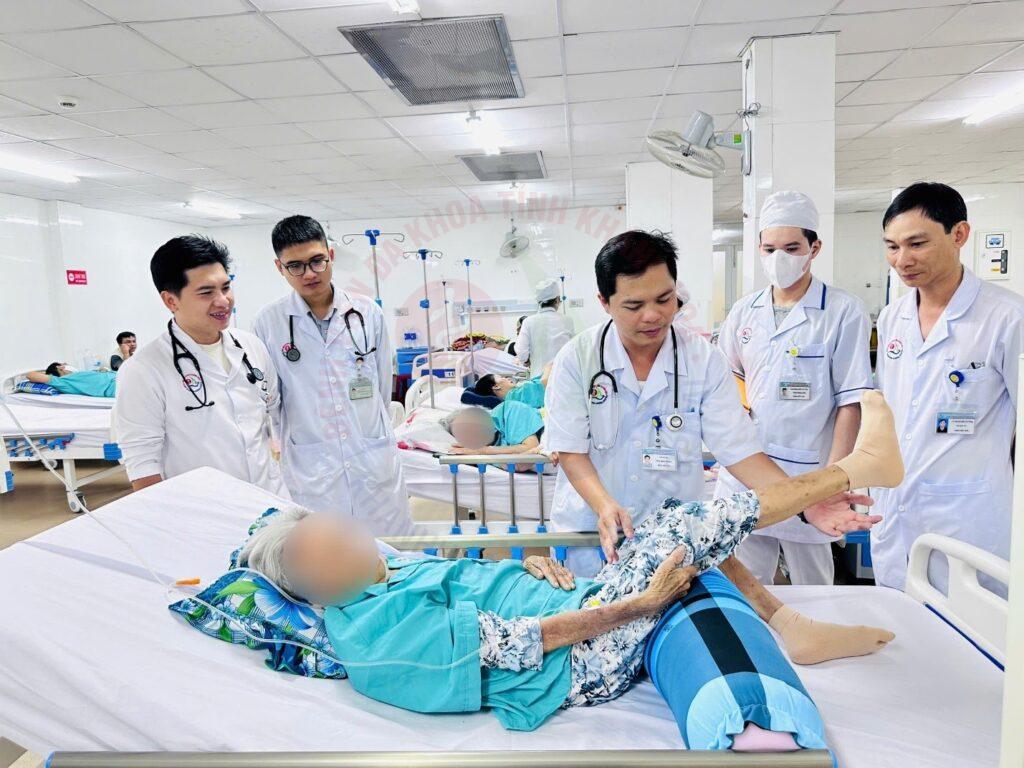 Khoa Đột quỵ Đột quỵ cấp lấy huyết khối cơ học tiêu sợi huyết Bệnh viện Đa khoa Khánh Hòa