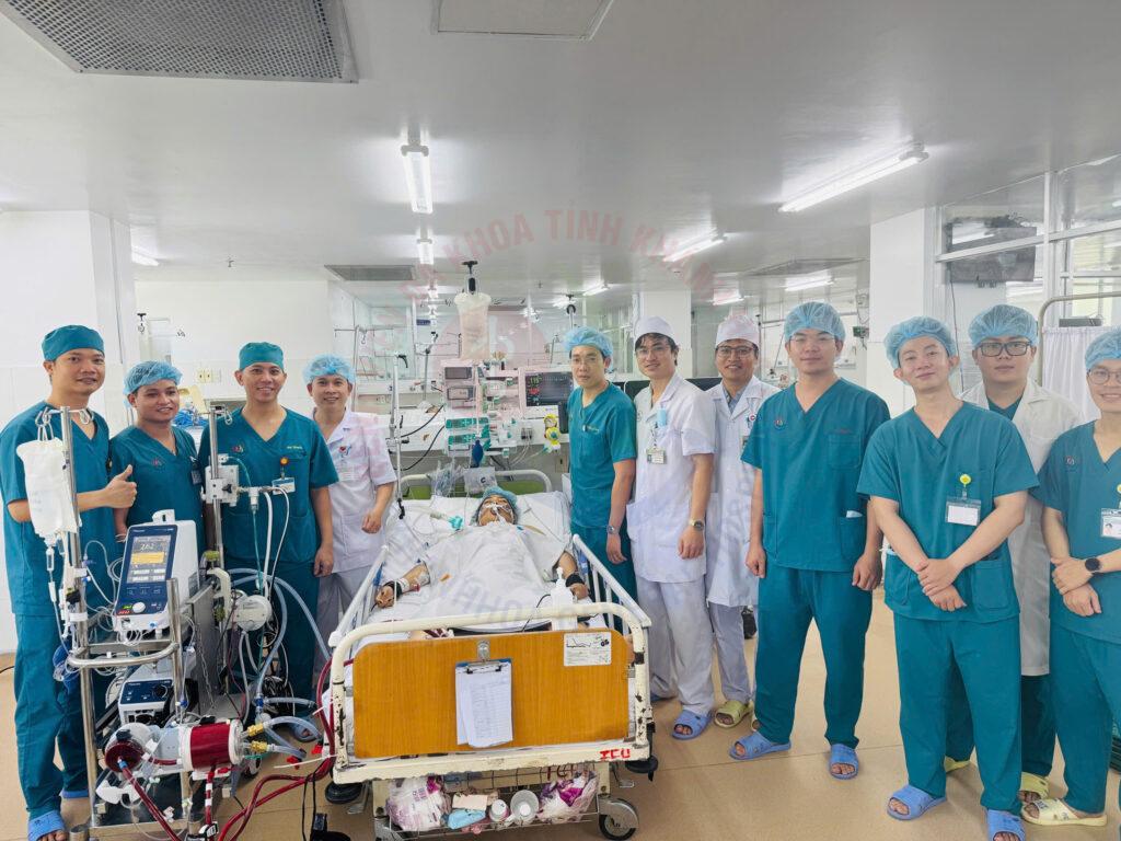 Kỹ thuật ECMO VA-ECMO ngộ độc Paracetamol Hồi sức tích cực chống độc Bệnh viện Đa khoa Khánh Hòa suy đa cơ quan