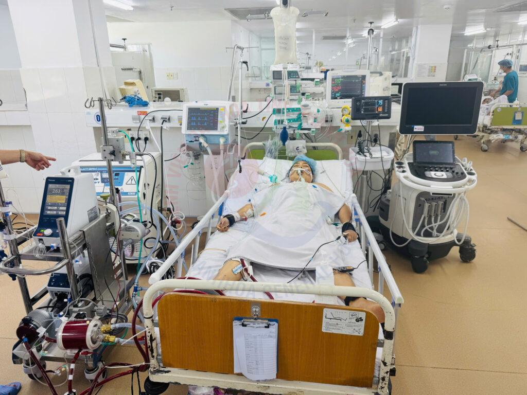 Kỹ thuật ECMO VA-ECMO ngộ độc Paracetamol Hồi sức tích cực chống độc Bệnh viện Đa khoa Khánh Hòa suy đa cơ quan
