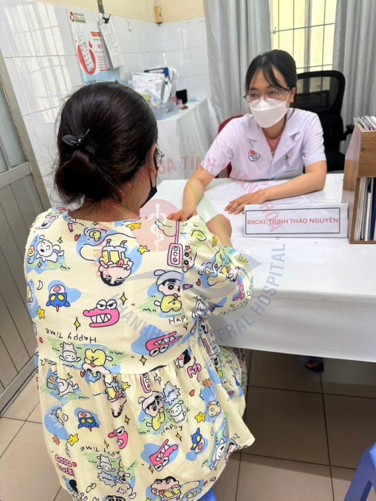 Làm mẹ an toàn Khoa Phụ sản BVĐK Khánh Hòa chăm sóc thai kỳ da kề da sau sinh vượt cạn an toàn bác sĩ sản khoa Khánh Hòa
