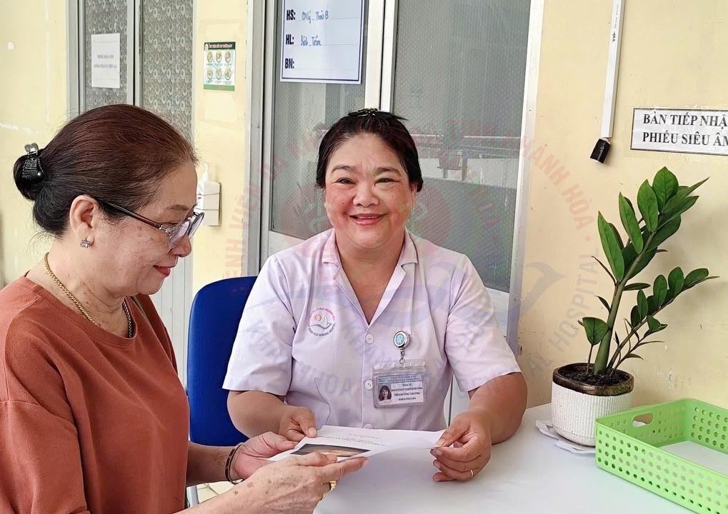Làm mẹ an toàn Khoa Phụ sản BVĐK Khánh Hòa chăm sóc thai kỳ da kề da sau sinh vượt cạn an toàn bác sĩ sản khoa Khánh Hòa