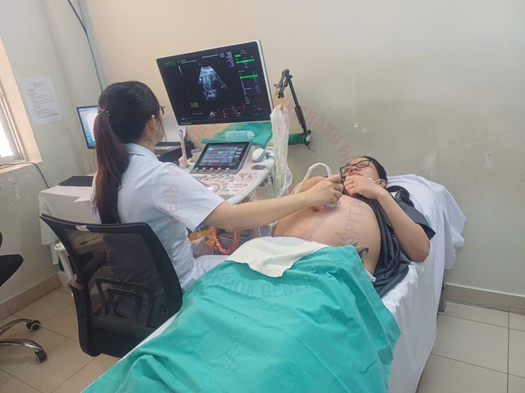 Làm mẹ an toàn Khoa Phụ sản BVĐK Khánh Hòa chăm sóc thai kỳ da kề da sau sinh vượt cạn an toàn bác sĩ sản khoa Khánh Hòa